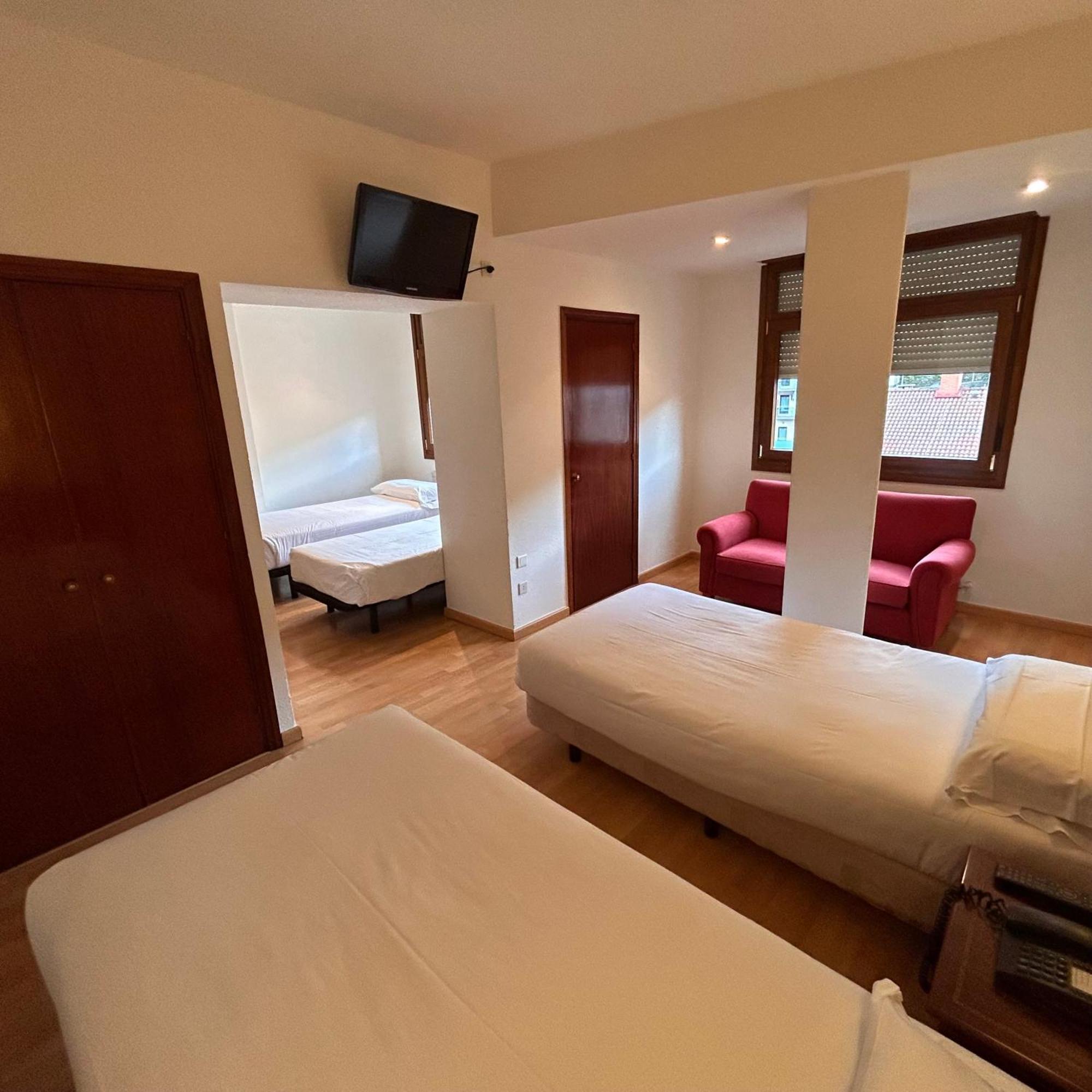 Unzaga Plaza Hotel 3*