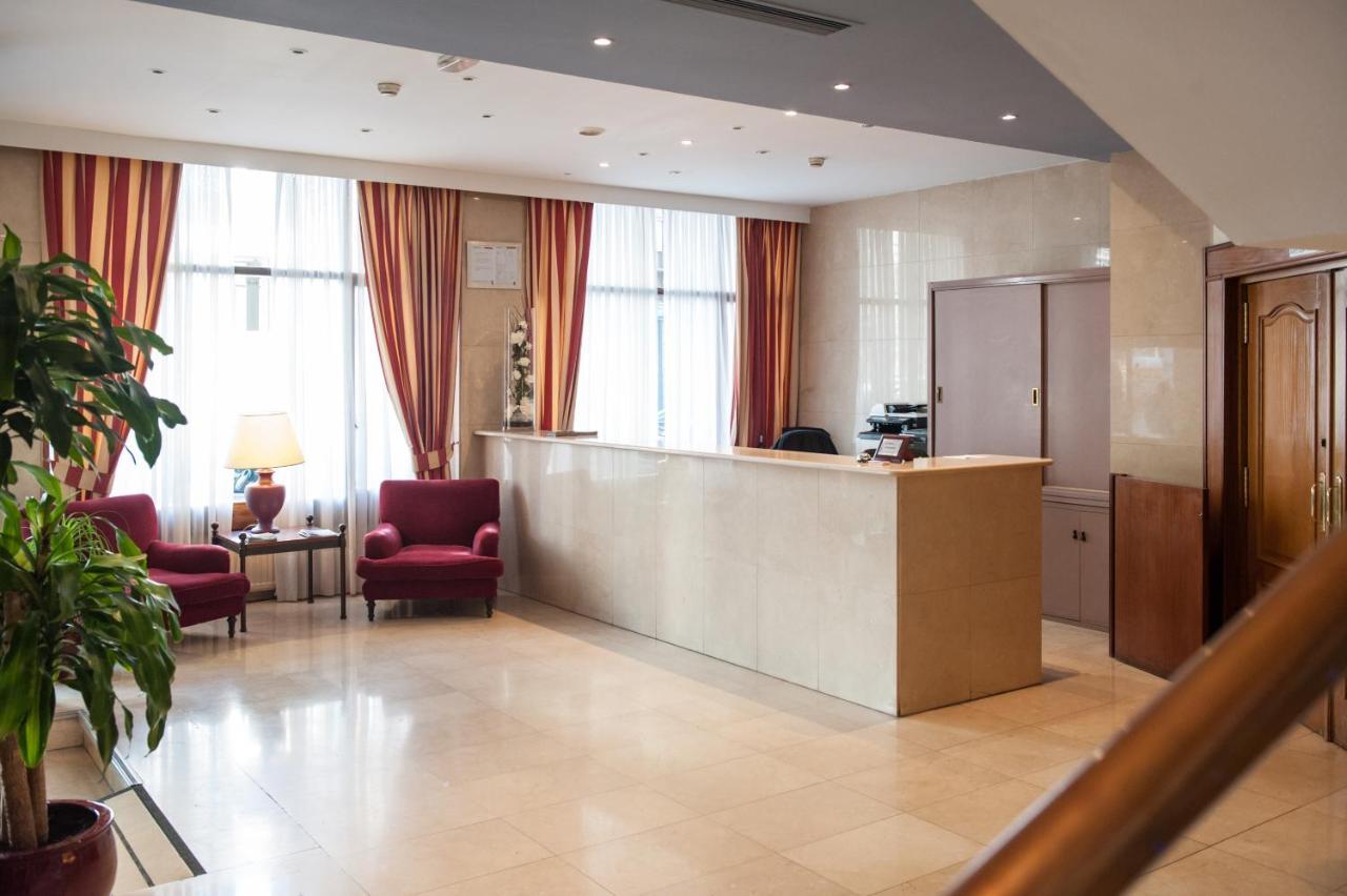 Hotel Unzaga Plaza 3*