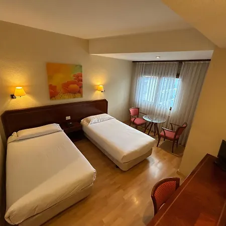 Hotel Unzaga Plaza Eibar Exterior photo