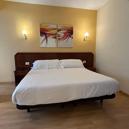 Hotel Unzaga Plaza Eibar Exterior photo