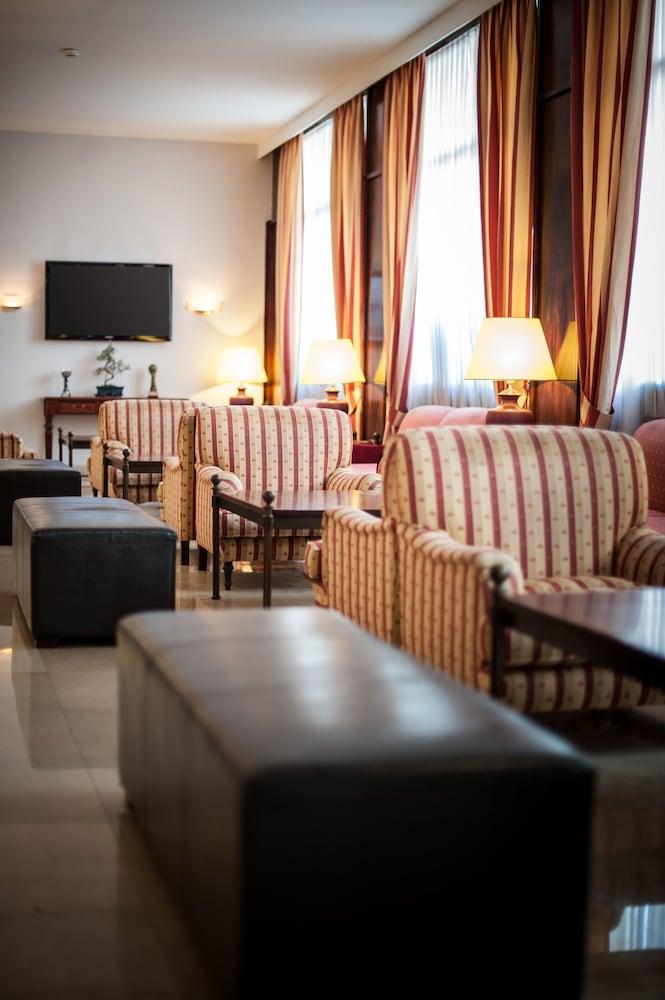 Unzaga Plaza 3* Éibar